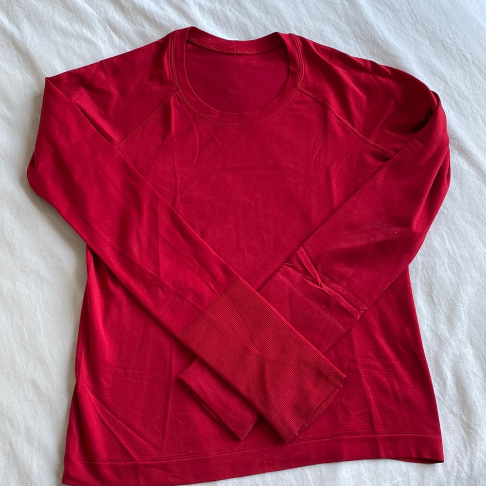 LULULEMON long sleeve top - Canada red